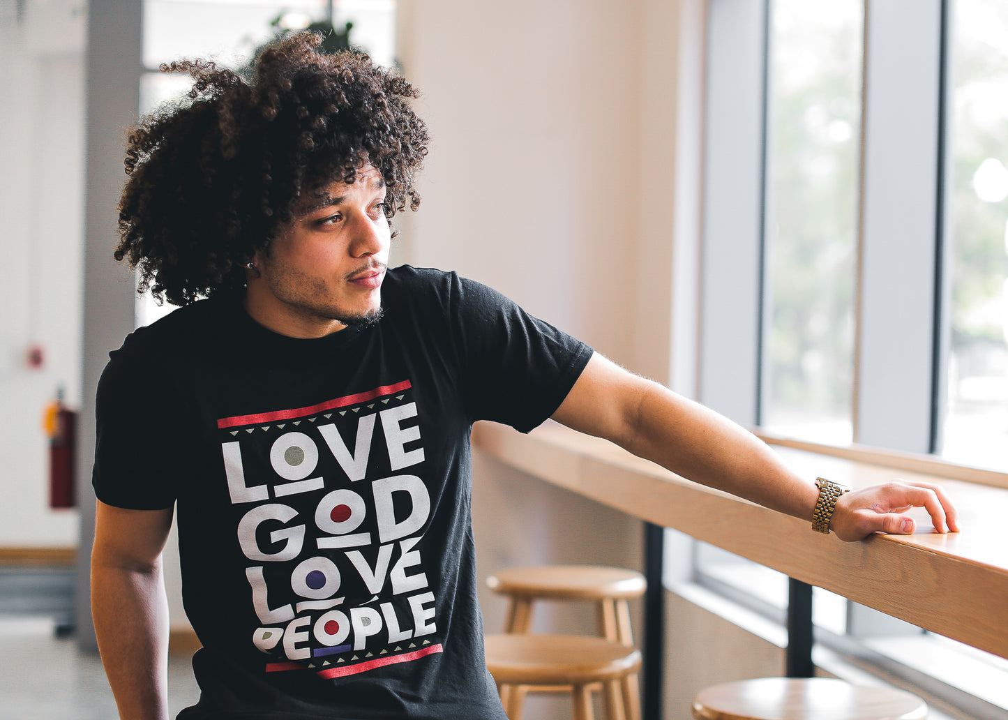 Love God 90's Tee - Black